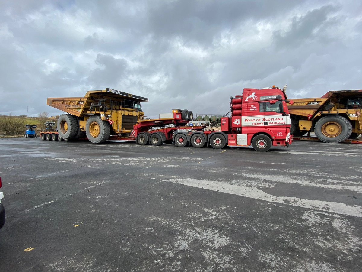 TheWaltersGroup's tweet photo. Our good friends from #WestofScotland #HeavyHaulage this weekend starting on hauling a large package of #777D dumptrucks to Southampton Docks on route to Jordan. https://t.co/9XXEjN5FWG