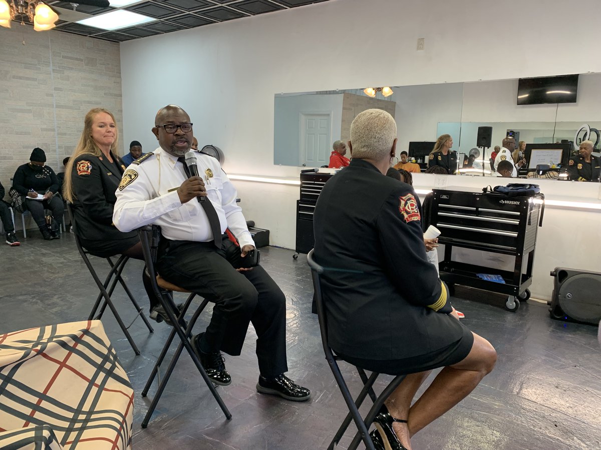 RockdaleGov's tweet photo. Thank you to the Lab Barbershop and everyone who came out to make Shop Talk a success! The next event will be in August. Stay tuned to our social media and the County Website for details.
#WeAreRockdale #ShopTalk #ConnectingWithTheCommunity https://t.co/XKPyfuSQhg