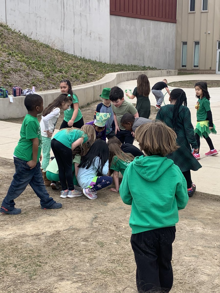 bdeutschbcps's tweet photo. Searching for leprechaun clues�� https://t.co/7a9341jmLm