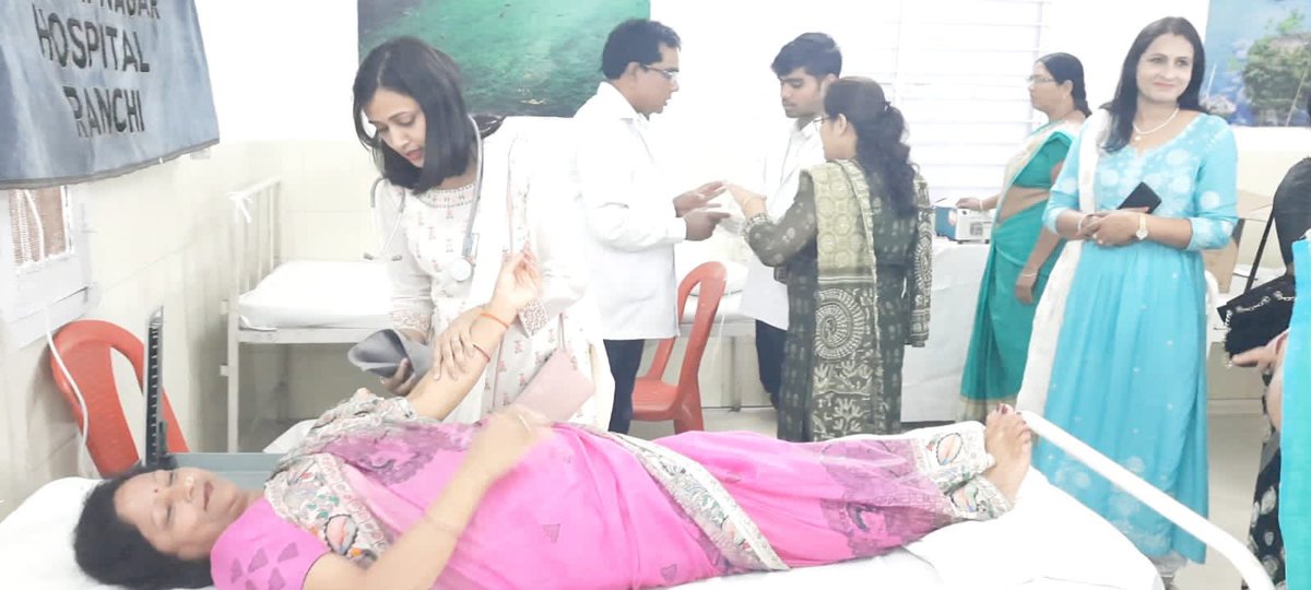 CCLRanchi's tweet photo. Donate Blood Save Lives..
#TeamCCL organised a blood donation camp at Adarsh Hospital Bhurkunda in Barka Sayal area. 27 units of blood were collected on the occasion.#BloodDonation #CclCsrInitiative https://t.co/fu9eAmO615