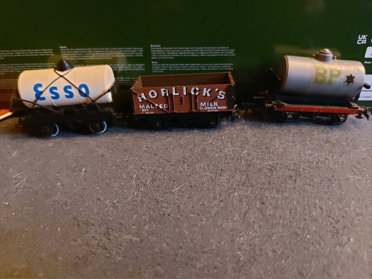 sexyeyes70's tweet photo. I've had a lovely day out #AlexandraPalace with @alex_chilver for the #ModelTrainExhibition Coffee and doughnuts #TheCommunityLarder on the way home. I am now the #Proud owner of #TheFlyingScotsman & #PoshCarriage & two additional #Wagons & one #hopper for my #FreightEngine โค๏ธ https://t.co/hCD9isuEa1