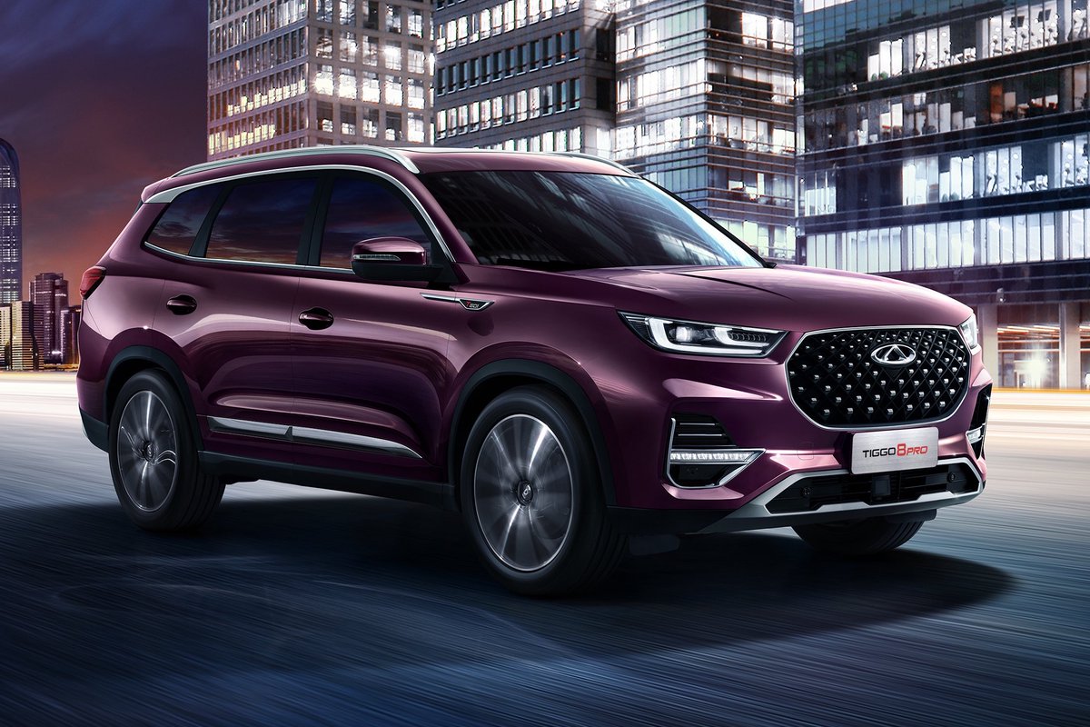 RumBat's tweet image. 7 koltuklu büyük ve lüks #Tiggo8Pro ~1,3milyon₺
modern dinamik tasarımlı #Omoda5 
konforlu #Tiggo7Pro ise ~1,1milyon₺
civarında başlangıç rakamlarıyla ön siparişe açılacakmış.

Böylece @CheryTurkiye1 için, segment rakipleri karşısında çok iddialı pozisyon almış, diyebiliriz...