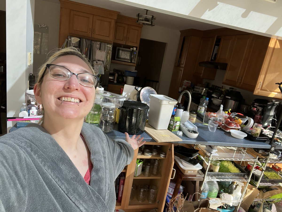 Snugibun's tweet photo. “Snugi how do you do it all”

I don’t. Please understand that you’re human. Dishes get stacked. Counters get cluttered. Life gets busy. 

You’re perfectly imperfect, and I’m proud of you. 

I tend to share this a lot on IG but I should do so more on here. https://t.co/2gJxpYAtRi