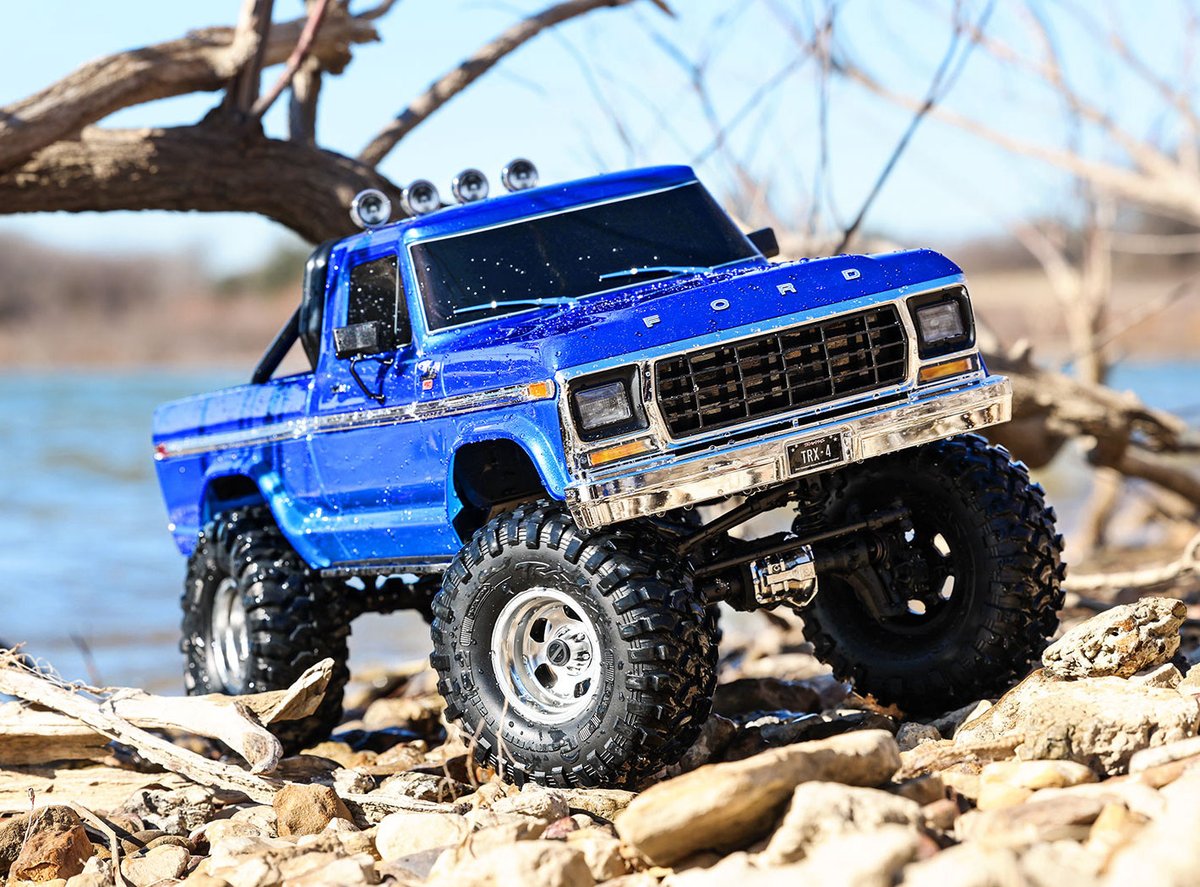 The #Traxxas Ford F-150 is available to BUY online NOW 😍 —> traxxas.com/products/landi… 🚨 

The rocks are calling your name… it’s time to #TRX4Explore! 🤠

[[Model # 92046-4]] #TRX4F150
#FastestNameInRadioControl
#TRX4HighTrail #Ford150