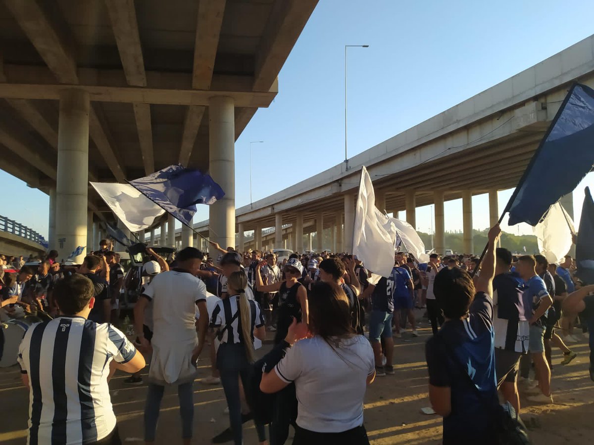 🇫🇮 Invitamos a la Comunidad Albiazul a sumarse una vez más a LA PREVIA MÁS GRANDE DEL INTERIOR, el día Domingo 19/03 en el MAK.

🕡 Los esperamos a partir de las  18hs, debajo del puente que sube a circunvalación. 
  
⬇️