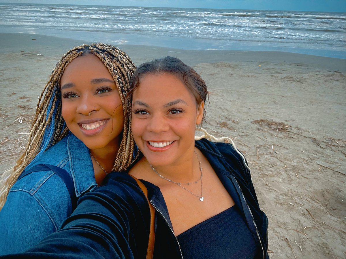 brieanna_nikole's tweet photo. i love you very much 💙 #springbreak2k23 https://t.co/ZjlpfD9jRm