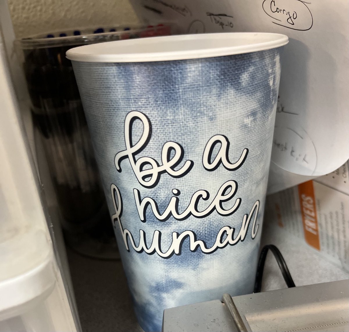 cdcox71's tweet photo. Had a great #FocusedFeedback convo with a TM last week on the impact being kind and genuine has on our guests and TMs. Came in today to this gift from her. Great message #CultureMatters @Mikwhittington @CaraLiebman @ethandshaffer @maliyahhamilton https://t.co/WVqS5UPe8a