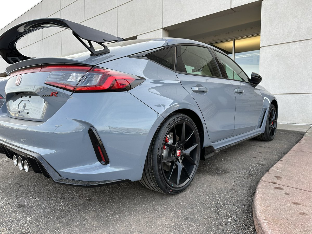 Magik🎩🎮 tweet media