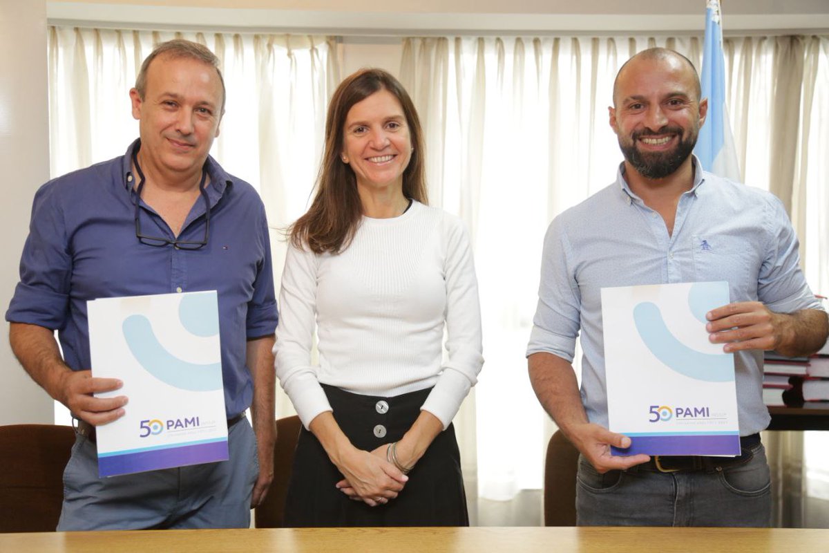 FerRaverta's tweet photo. ¡Más y mejores condiciones de salud para los beneficiarios de PAMI en Mar del Plata!

🤝 Convenio entre PAMI y OSARPYH, mediante el cual los afiliados de PAMI podrán acceder al sistema de diagnóstico por imágenes dentro de las 24 horas y tendrán a disposición distintas prácticas https://t.co/V3CeNWLcli