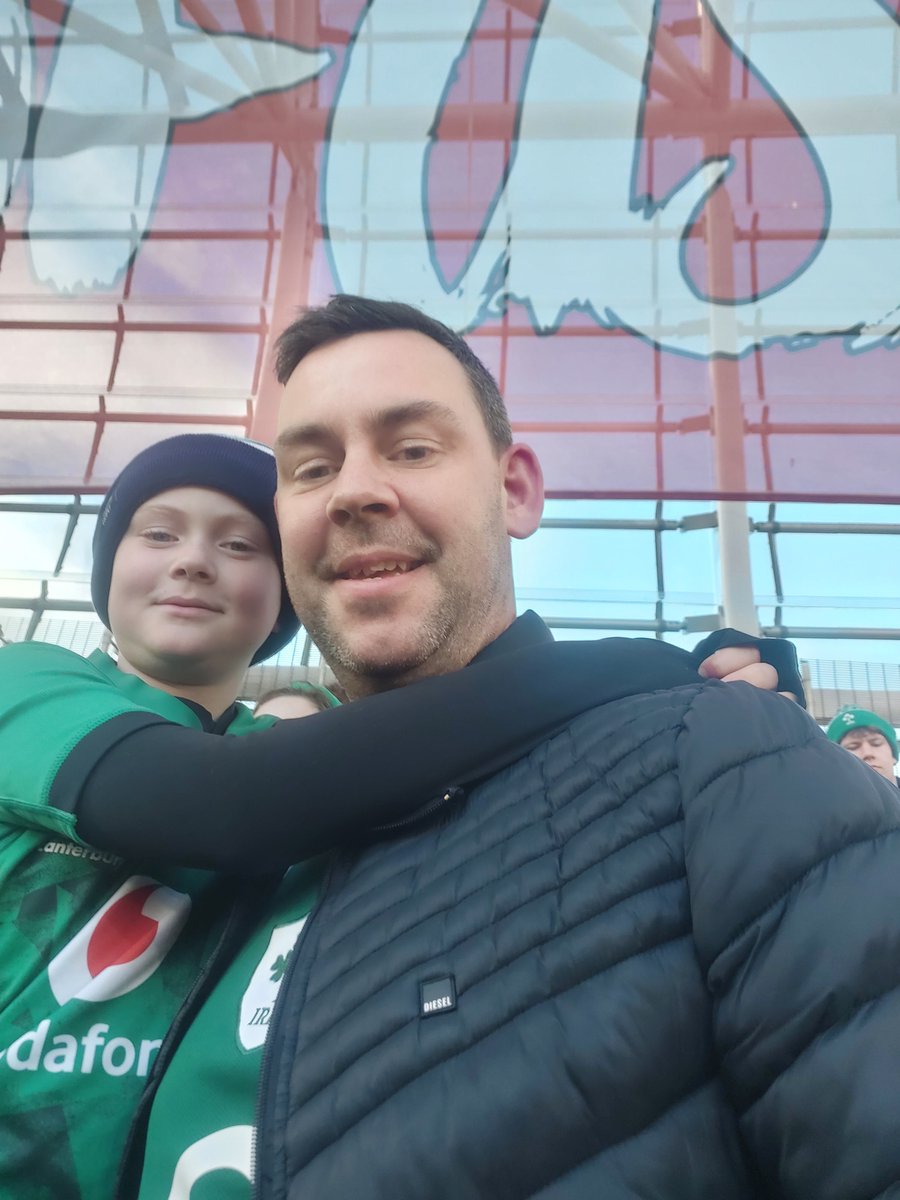 handyout's tweet photo. #shouldertoshoulder https://t.co/bnOk4MaiDI
