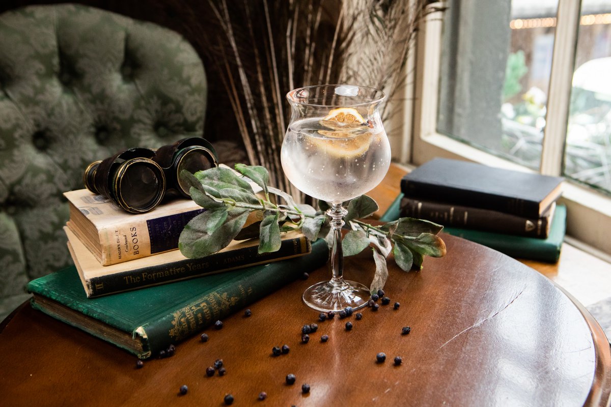Calling all gin lovers! Mr. Fogg's Gin Parlour is a must-visit destination for you With over 300 gins to choose from, you'll be spoilt for choice! #GinLoversUnite #GinParlour #Cheers