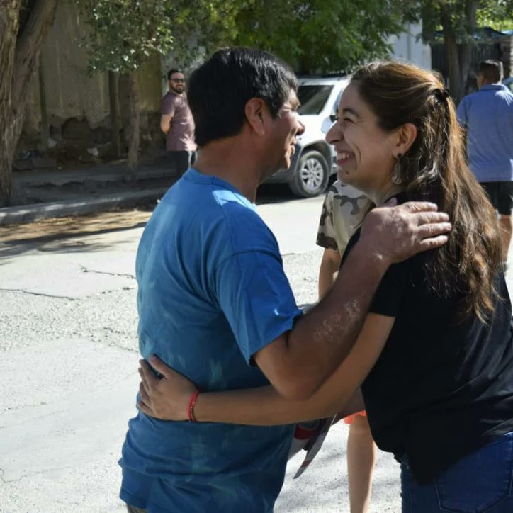 Aye_Gutierrez's tweet photo. #Lista673
#RamonRiosecoGobernador🇬🇹
#AyelénGutierrezVicegobernadora🌞
#FrenteDeTodxsNeuquino🇦🇷 https://t.co/Bwf8oWK2v2