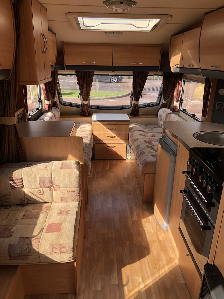 drbull261's tweet image. For sale been a fantastic caravan for 3 years many meetings and great holidays in in but time has come to say good bye 6 Berth great condition inside and out  bargain at £4k do for more details thanks