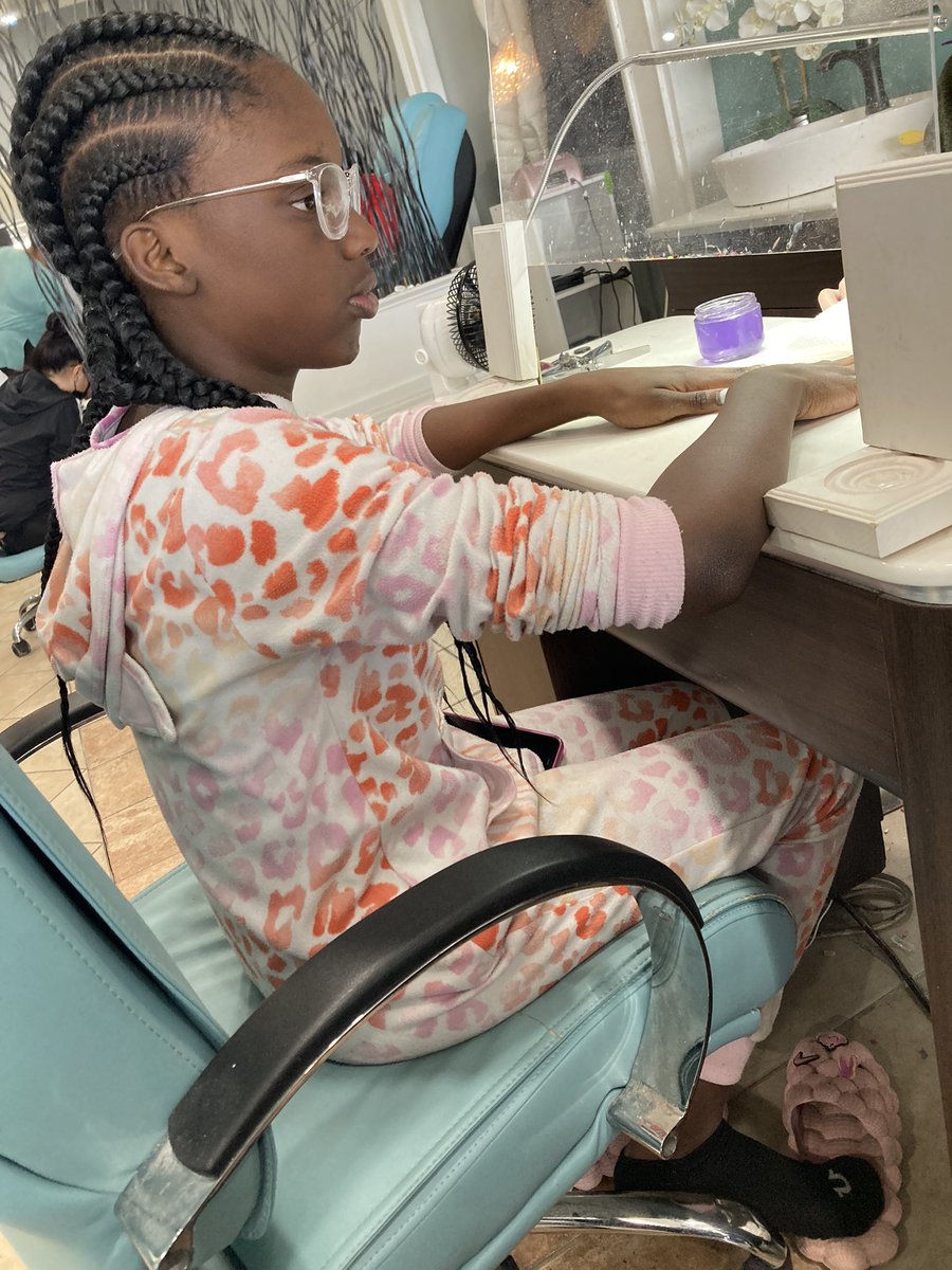 Rebellous1's tweet image. One thing about it! My kids gonna hit they daddy where it hurts the worse….them pockets💁🏾‍♀️🫶🏾#SpringBreakIsOver #SchoolMonday