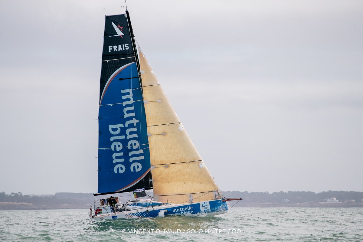 CorentinHoreau's tweet photo. 🏆 C’est à 16h 50min et 12sec que Corentin a franchi la ligne d’arrivée de la grande course de la @SoloMCoQ. Après 2 jours, 4h, 42min et 12sec de course, le skipper @MutuelleBleue termine vainqueur de cette première épreuve de la saison. Une très belle entame de saison ! https://t.co/24MPMF2aAZ
