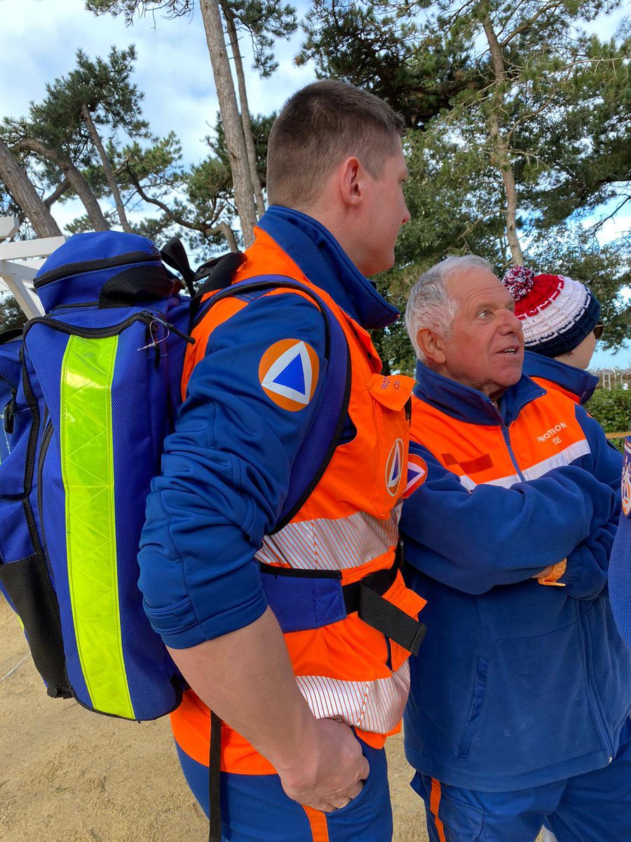 ADPC50's tweet photo. [DPS] Ce samedi, cinq de nos secouristes étaient à @granvillenormandie sur une randonnée pédestre ! ⛑️

Sautez le pas et rejoignez-nous : ⬇️
https://t.co/FeeOL9HsIj

📸 𝑨. 𝑳𝒆𝒑𝒐𝒊𝒕𝒕𝒆𝒗𝒊𝒏 - 𝑺. 𝑫𝒆𝒍𝒂𝒓𝒐𝒒𝒖𝒆

🟠🔵 https://t.co/c9G2hjQsBy