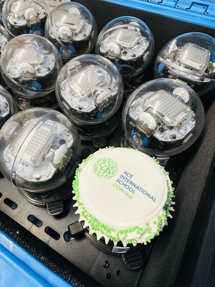 Open Day @ACSCobhamSchool … one of the <a href="/Sphero/">Sphero</a> Bolts is replaced by the a yummy treat! 

#coding #3DPrinting #DesignCycle #STEM #Innovation #middleschool #design #cupcakes
