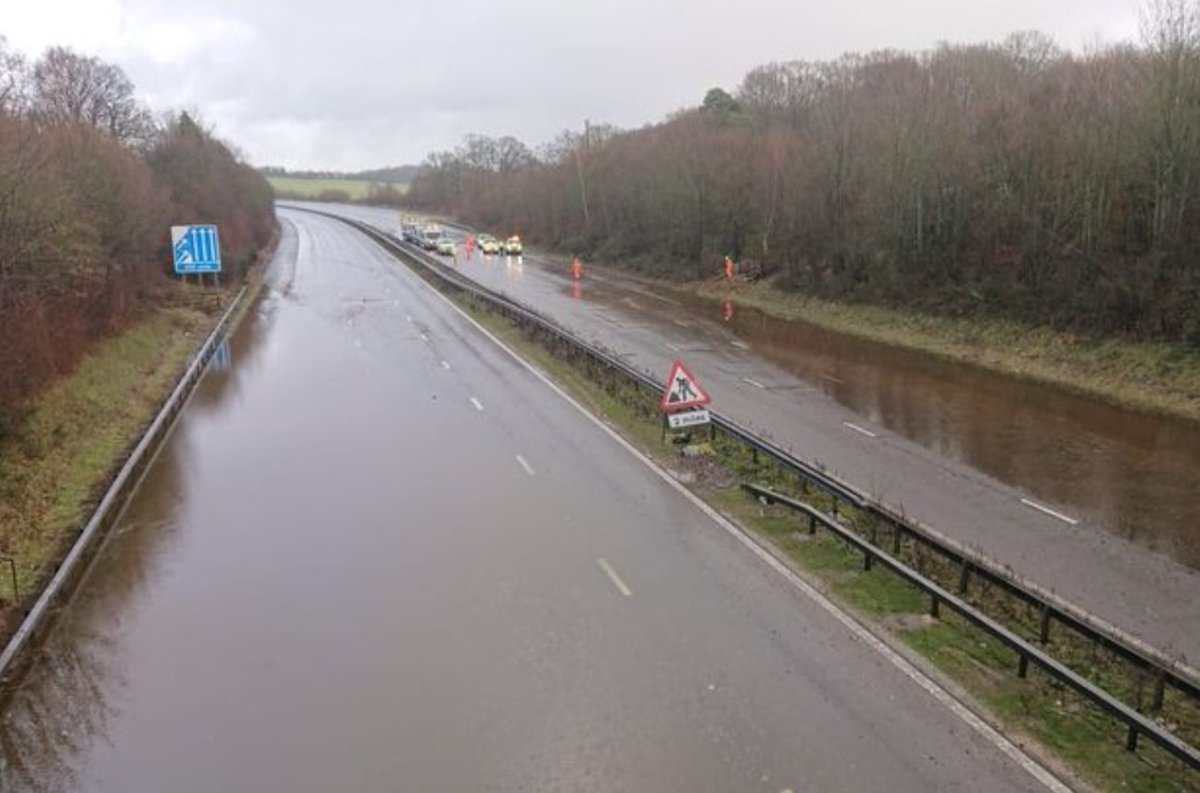 TRAVEL ALERT: M1 southbound has been left flooded due to the tears of the Cardiff fans on their way home. Please find alternative routes.
#rufc #Rotherham #rotherhamunited #themillers #cardiff #bluebirds #ccfc