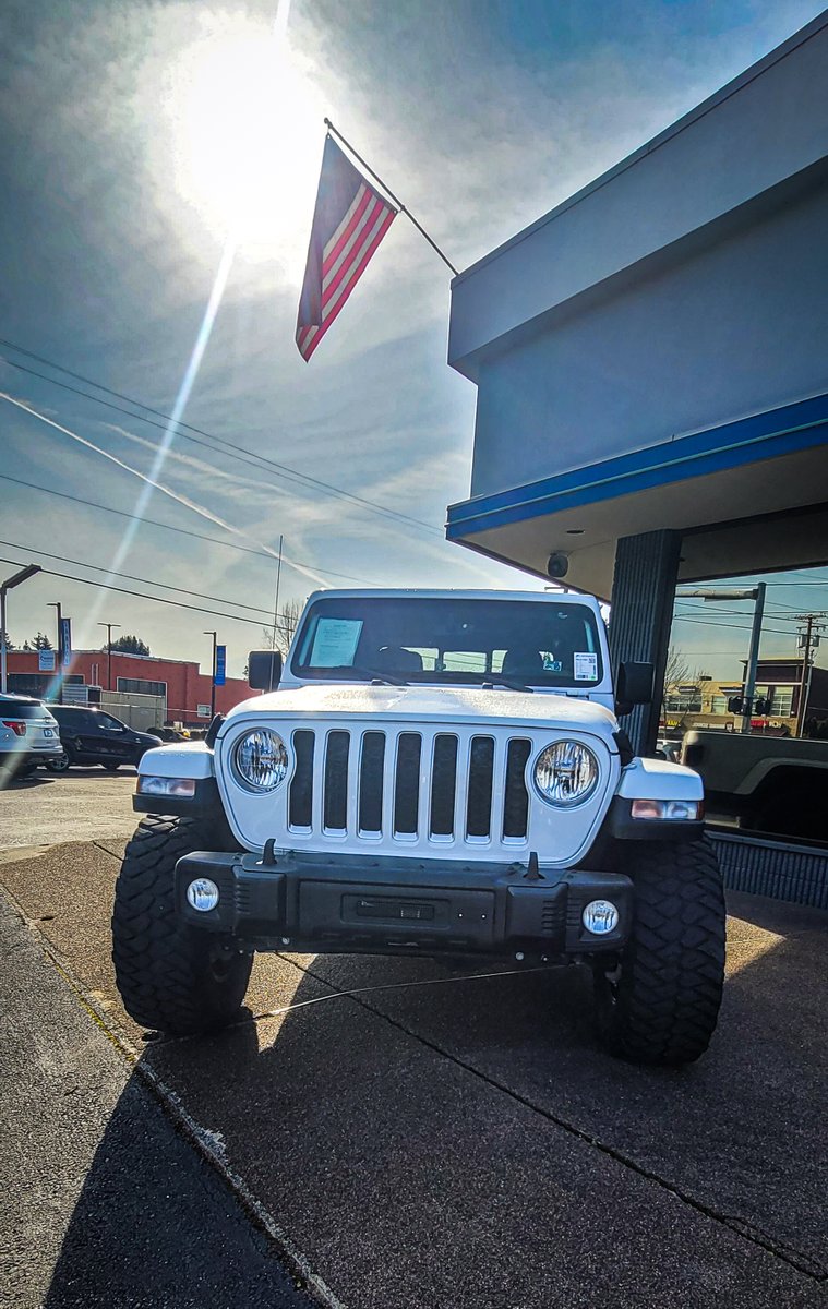 Finally feeling like spring! Roll your windows down in your new Jeep from NWMS! bit.ly/3ZZuKE2
*
*
#Jeep #Jeepnation #Jeepgirl #Jeeplife #JeepFamily #nwms #nwmsrocks #jjamj #JayBuhner #sunnyday #springtime #Sun #getoutside #rollthewindowsdown #feelthebreeze