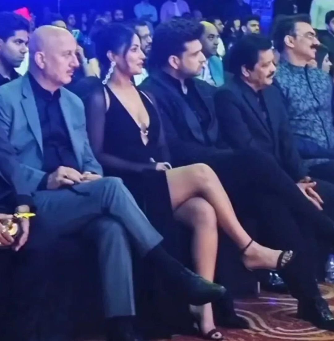 AaniyaKhan_'s tweet photo. This frame <3

KKUNDRRA GRACING ICONIC AWARDS

#KaranKundrra #KKundrraSquad #IconicGoldAwards2023 https://t.co/9wRGx6AVZf