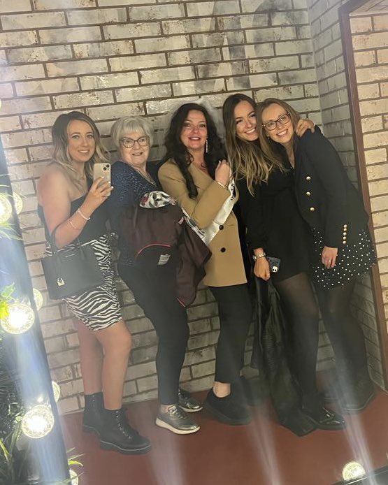 dee_laverty's tweet photo. Family Mother’s Day out- mum, sis in law, daughter in law, niece and mum #family https://t.co/cekeK63Ee1