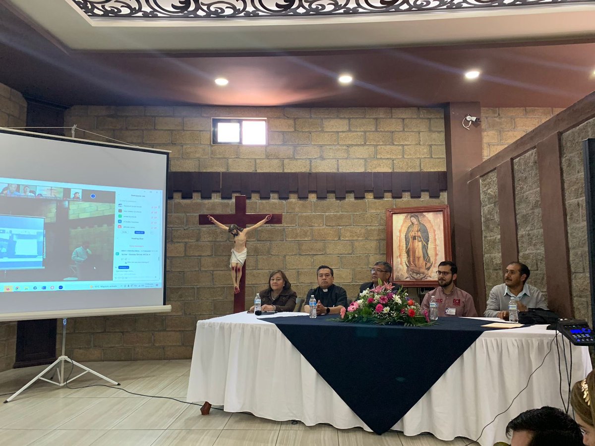 eqmisionero's tweet photo. Conversatorio por la paz en Sombrete, Zacatecas, uno de muchos que se celebrarán para generar un diálogo y compartir propuestas por la paz . La Arquidiócesis de Durango seguirá impulsara este proceso y los conversatorios. La paz es el desafío hoy, ante la vorágine de violencia. https://t.co/zlqfFR4MGl