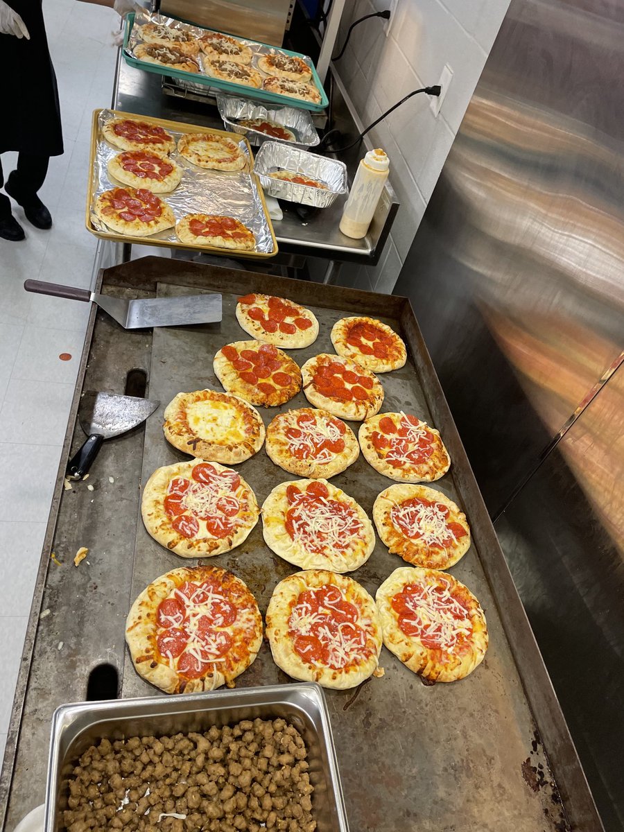 Pizza, Pizza, Pizza, that’s the Aramark Special for today’s ⁦⁦⁦⁦⁦@LATechBSB⁩ matchup! 
#pepperonipizza 
#sausagepizza 
#cheesepizza 
🍕🍕🍕