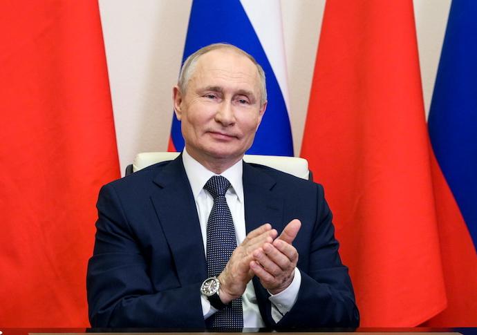 WBenavides_MRT's tweet photo. Manifestamos nuestro respaldo al pdte de la República de Rusia Vladimir Putin ante el desesperado acto de orden de arresto emitido en su contra por la CPI, un organismo servil del imperialismo que sólo busca dañar la imagen de un país y su jefe de Estado
#GuerraContraLaCorrupción https://t.co/qIdoi9rYKN