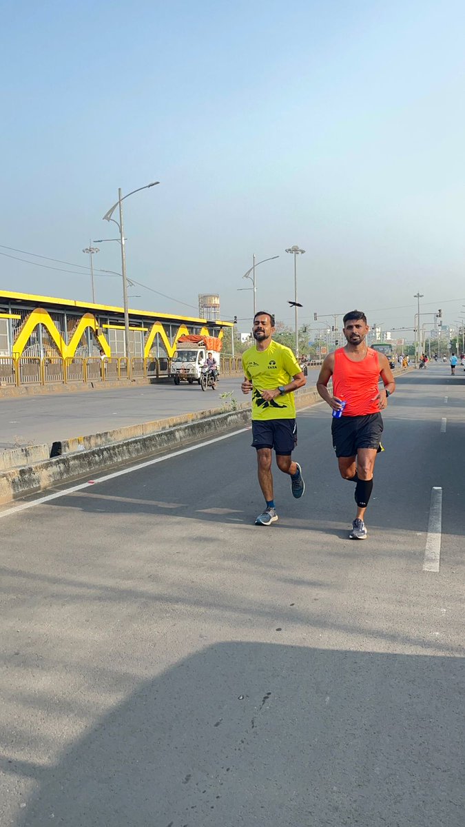 vijay_running's tweet photo. Consistency is everything πββοΈ
#running #vijayrunning #teamsportify #getsetsportify #runners #pune #runningmotivation #runners #brooksrunning #garmin #Vijay #longrun #halfmarathon https://t.co/9wTM2seUvE