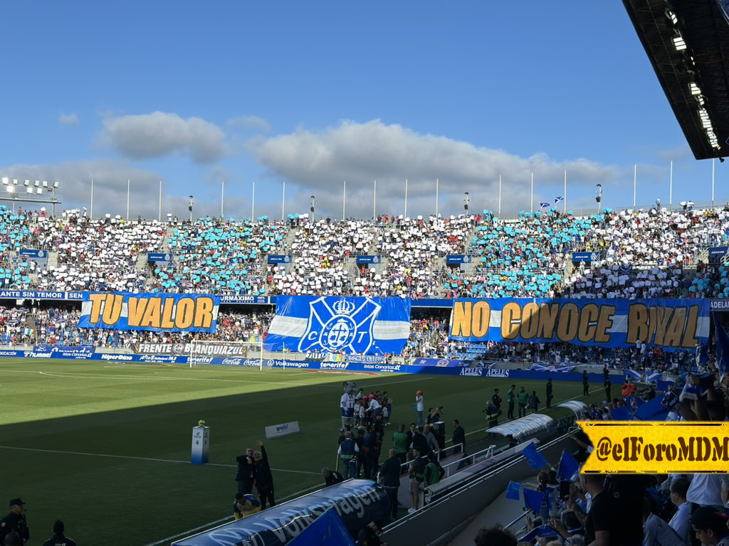 💙TU VALOR NO CONOCE RIVAL !! El tifo del Frente Blanquiazul @CDTOficial @UDLP_Oficial #derbicanario