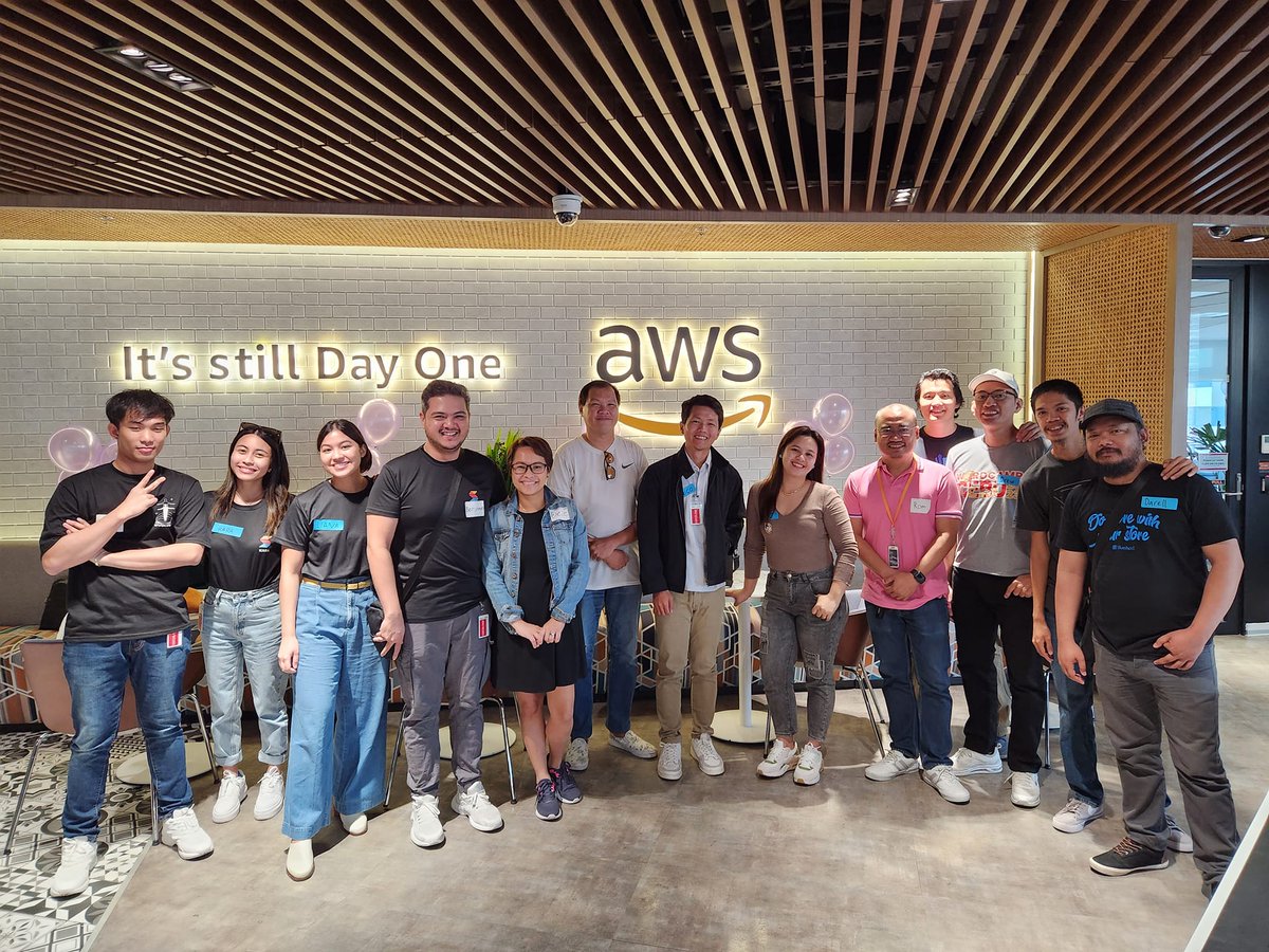 WPUGPH's tweet photo. Thank you to everyone who helped make the #WordPress User Group PH meet up such a huge success!
From our amazing speakers to our dedicated volunteers, generous sponsors, and all the wonderful attendees 
#WPUGroupPh #wordpressph  #communitysuccess 
#wpmanila #wpugph https://t.co/XizOP2mHZx