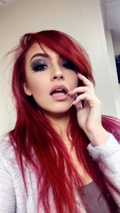 Tell me not to dye my hair red. My hair stylist will kill me&hellip; and I don&rsquo;t have time for the maintenance<a href="/tag/marvel"class="tags"><span>#marvel</span></a><a href="/tag/cosplay"class="tags"><span>#cosplay</span></a><a href="/tag/venom"class="tags"><span>#venom</span></a><a href="/tag/bodypaint"class="tags"><span>#bodypaint</span></a>