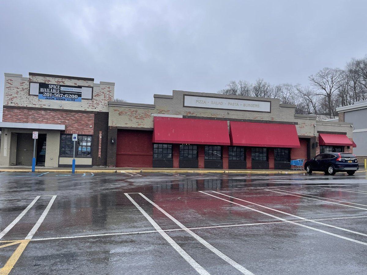 _Darline_'s tweet photo. Hey @Chilis you know what would be great? If we had a Chili’s on Central Ave (Westchester county) and I have the perf location! DONT SNOOZE https://t.co/EU0POpYygf