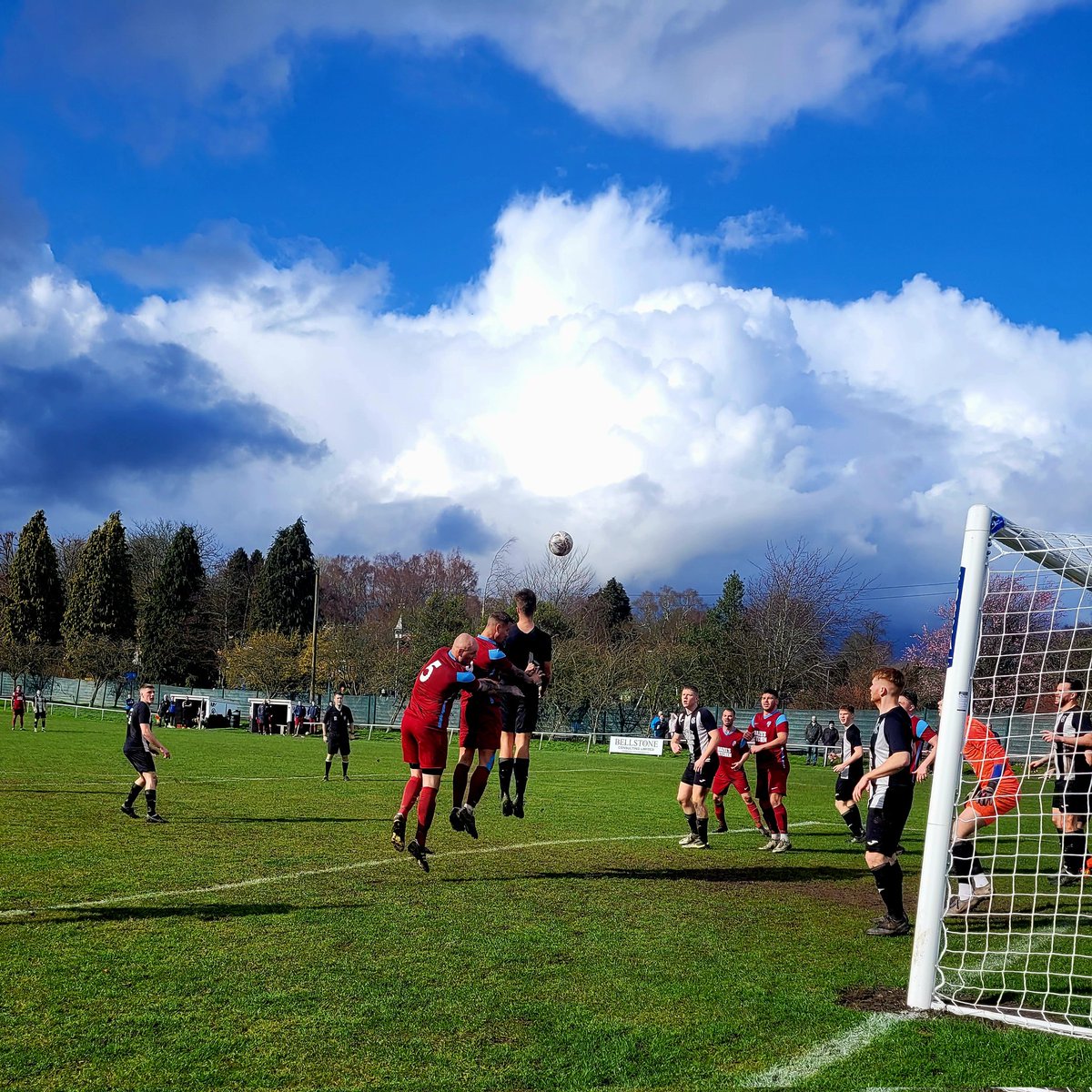 pete62jackson's tweet photo. @DawleyTownFC extend their lead at top of @SalopLeisure with a 3 v 2 victory over close rivals @StrettonFC infront of packed #dawleyend #whatashower #upthejockeys https://t.co/YL5gzY4fkn