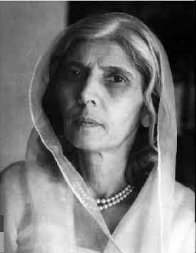 Zarkawaa's tweet photo. On 23rd October 1964, in a public rally, General Ayub said:
"Fatima Jinnah is an old recluse, weak-minded and lacking the experience of statesmanship. If you vote for Miss Jinnah you will be inviting chaos, disorder, instability, and a mad race for power." https://t.co/yb9IMjY2eY
