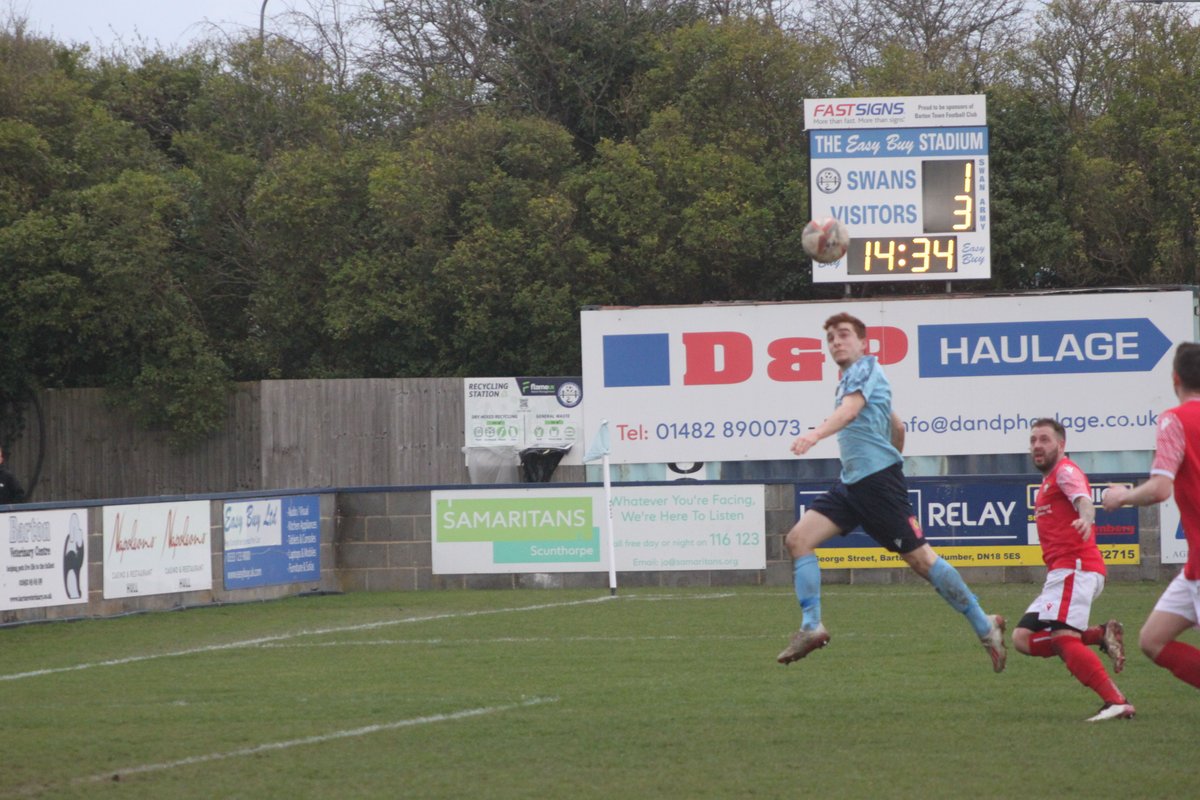 BartonTownFC's tweet photo. Heading to victory.🔥🦢 https://t.co/O87MArdCIx