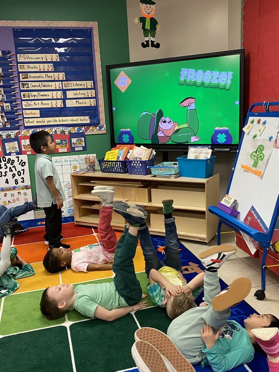 MTSDPreschool's tweet photo. Mrs. Nardone’s class exploring how to paint with a ball, practicing SEL belly breathing, and participating in Leprechaun Yoga! https://t.co/MNTE1uMqO3