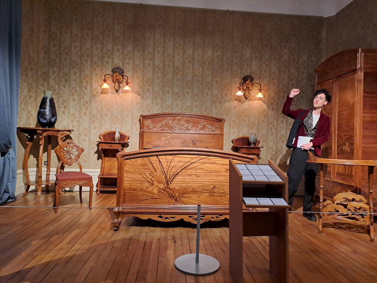 Moment hors du temps au musée de l'Ecole de Nancy avec la visite chantée de <a href="/Gregoire_Ichou/">Grégoire Ichou 🦚</a> 👏