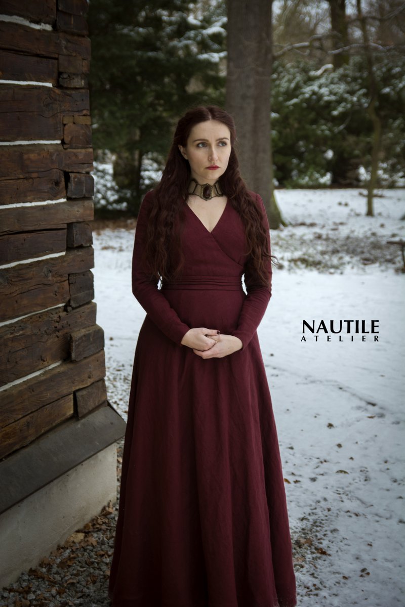 NautileAtelier's tweet photo. Last year we did Melisandre - The Red Woman cosplay. The dress needed few mockups to fit right and the necklace has been made out of brass elements. But we had so much fun during the making🔥 #GameOfThrones #Melisandre #TheRedWoman #cosplay #gown https://t.co/uLnoA2NdtB