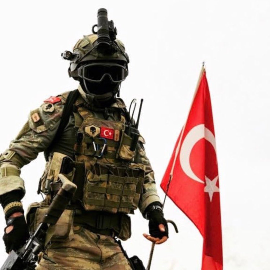 #AstsubaylarTekYürek
Astsubaylar yalnız değil kocaman bir ailedir🇹🇷
<a href="/RTErdogan/">Recep Tayyip Erdoğan</a>
<a href="/NureddinNebati/">Dr.Nureddin NEBATİ🇹🇷</a>
<a href="/suleymansoylu/">Süleyman Soylu</a>
<a href="/tcsavunma/">T.C. Millî Savunma Bakanlığı</a>
<a href="/kilicdarogluk/">Kemal Kılıçdaroğlu</a>
<a href="/mustafaelitas/">Mustafa Elitaş</a>
<a href="/fuatoktay/">Fuat Oktay</a>
<a href="/AhmetAYDIN_02/">Ahmet AYDIN</a>
<a href="/HMBakanligi/">T.C. Hazine ve Maliye Bakanlığı</a>
@FOXTurkiye
<a href="/meral_aksener/">Meral Akşener</a>
<a href="/herkesicinCHP/">CHP 🇹🇷</a>
<a href="/iyiparti/">İYİ Parti</a>
<a href="/Akparti/">AK Parti</a>