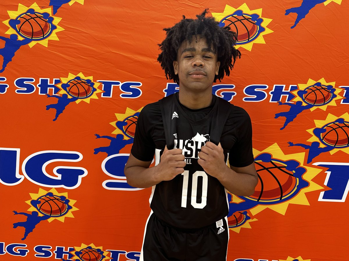 BigShotsGlobal's tweet photo. #BigShots #VirginiaBeachTipOff
17U Final
Team Push VA 81
2 Melo Barnes 15
11 Ben Nacey 15
10 Chris Fields 13
GH Elite 34
3 Kyler Coleman 14 https://t.co/Yu2Zijerer
