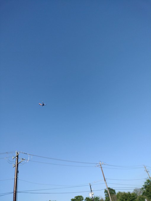 If your camera can't see it-  It's a vampire?! Cause your eyes seenit @ufo @superman @wonderwoman (I<a href="/tag/kbxx"class="tags"><span>#kbxx</span></a><a href="/tag/thelatethegreatfatpat"class="tags"><span>#thelatethegreatfatpat</span></a>