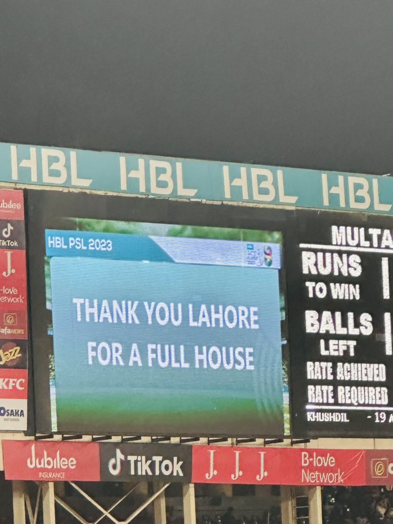 Thank you Lahore for a Full House. You guys were amazing. Mza agaya aj to💚.
#LQvsMS #MSvsLQ
