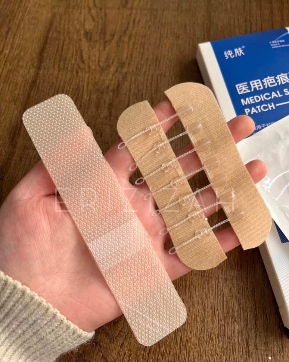 erzxzh's tweet photo. Korang pernah dengar tak pengalaman bukaan czer terbukak balik? Mesti pernah kan. Adik ipar aku bersalin czer &amp; dia share ada sorang akak sama-sama dlm wad dgn dia haritu suggest pakai Zipper band aid macam ni utk elak terbukak balik. Good info jugak lah 👍🏻 https://t.co/mPyTgmOWla