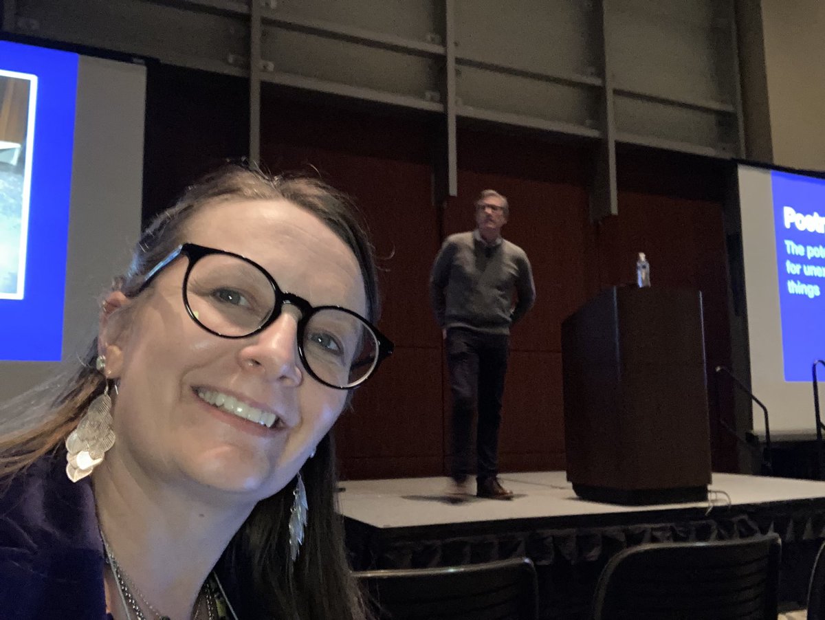 It wouldn’t be a conference if I didn’t get a (low key) selfie with one of my favs. ⁦<a href="/KellyGToGo/">Kelly Gallagher</a>⁩  #MRA