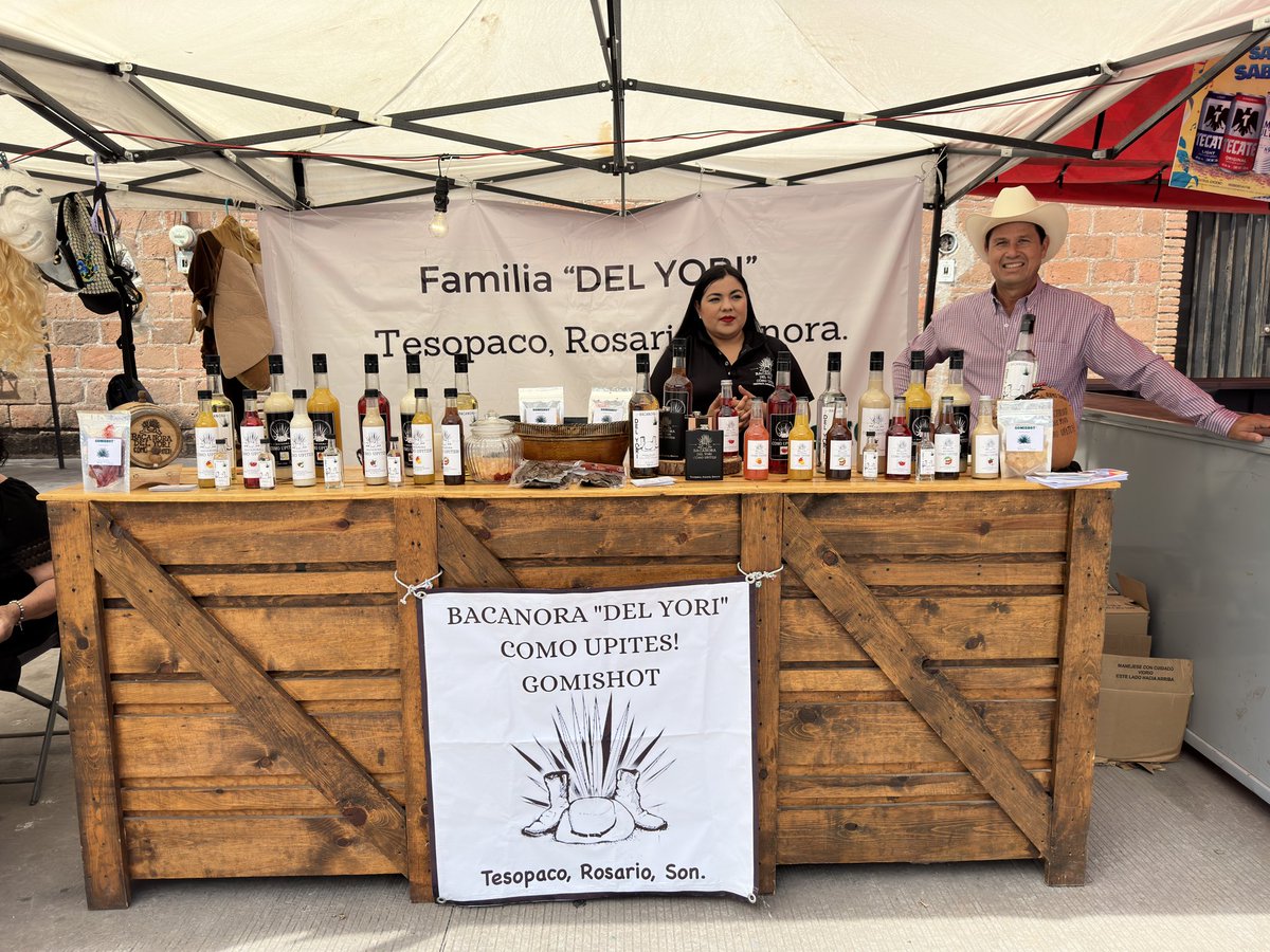 CPJannyBarrera's tweet photo. 🔴 El primer shot de #Bacanora en el #BacanoraFest #BacanoraFest2023 Hay diversidad de sabores, tamarindo, arándano, mango, coco, y obviamente el clásico natural, reposado y con uvalama. Riquísimo esto en #Rosario #Tesopaco #Sonora 🏜️🌵 @SECTUR_mx @Sectur_son @CelidaLopezc @gobiernosonora @SistemaComSoc @LicPipoBarreraG