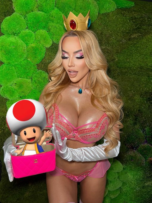 Princess 👑 Peach 🍑  How did we do?!  #PrincessPeach #SuperMarioBros https://t.co/MWborvmn1b<a href="/tag/princesspeach"class="tags">#PrincessPeach</a><a href="/tag/supermariobros"class="tags"><span>#supermariobros</span></a>