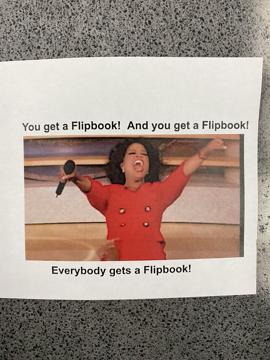 Miss Sara tweet media