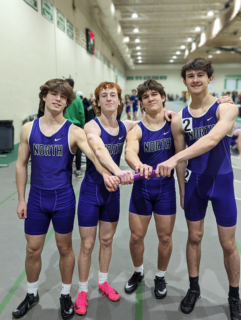We have a new Freshman 4x2 record! <a href="/MaxTroha20/">Max Troha</a> (24.2), Connor Jackson (25.0), Joe Lasota (25.3), and Jake Davero (24.6) posted a 1:39.24. Great way to end the indoor season!