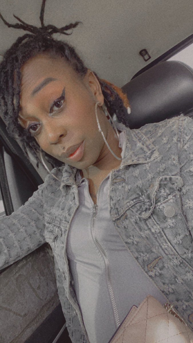 _Big__Tashaaa's tweet photo. It’s Been A Year 💅🏾 #locs #naturalhair #islandting 😜 https://t.co/t73M2WMIyx